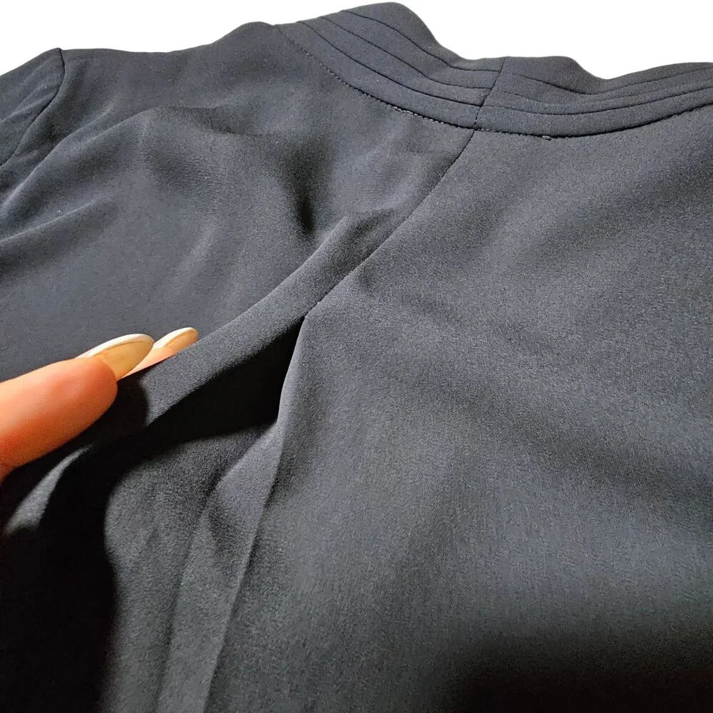 Tahari Women's Black V Neck Flutter Sleeves size Small - Picture 5 of 10